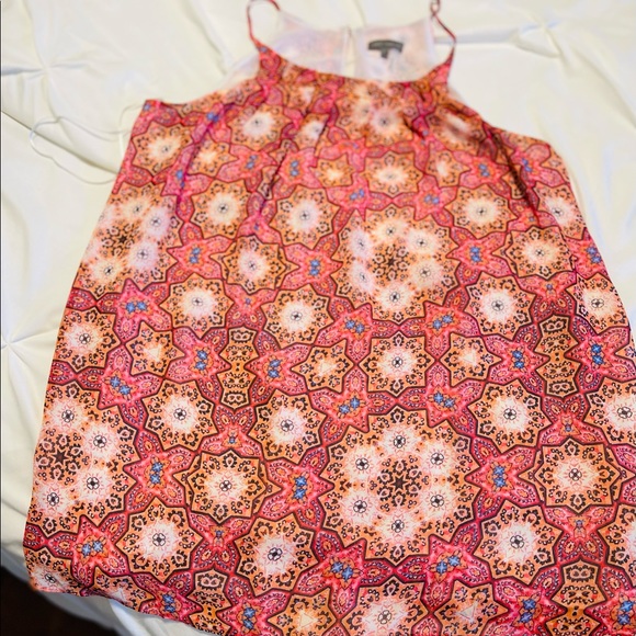 Nice chiffon top. - Picture 3 of 4